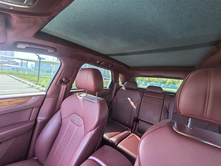 Фото 2 - Bentley Bentayga