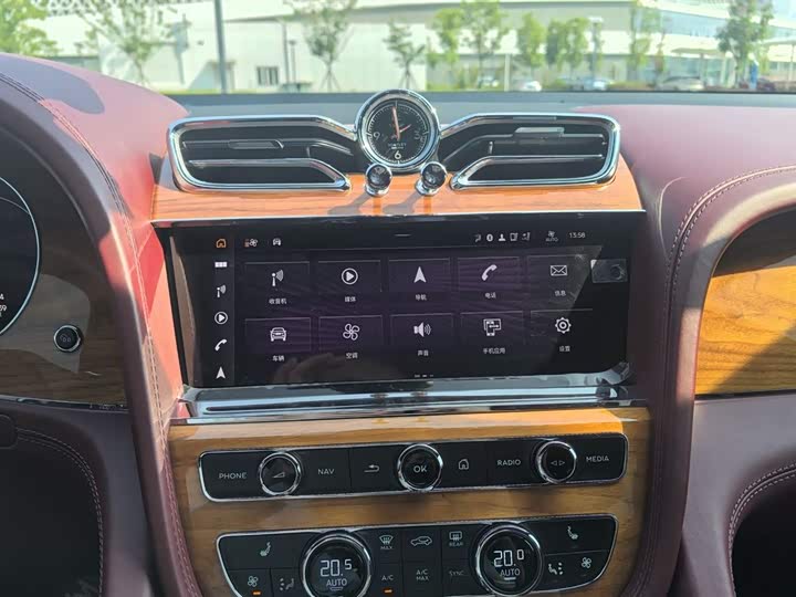 Фото 4 - Bentley Bentayga