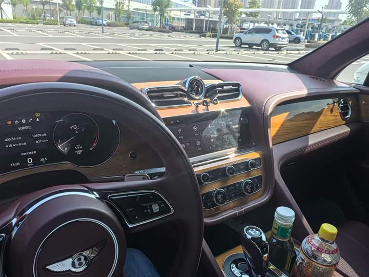 Фото 5 - Bentley Bentayga