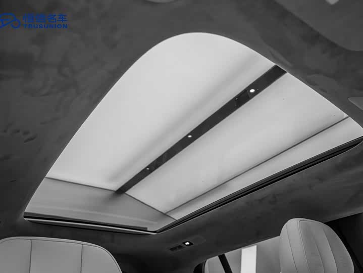 Фото 18 - Zeekr Mix