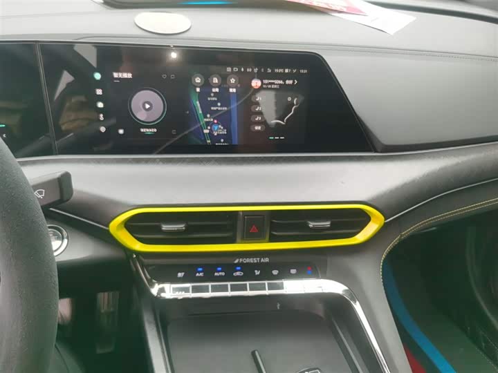 Фото 13 - Changan UNI-T