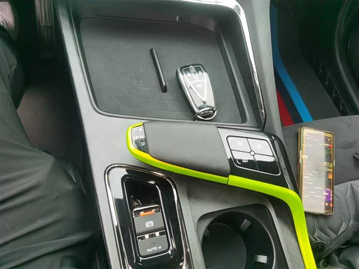 Фото 14 - Changan UNI-T