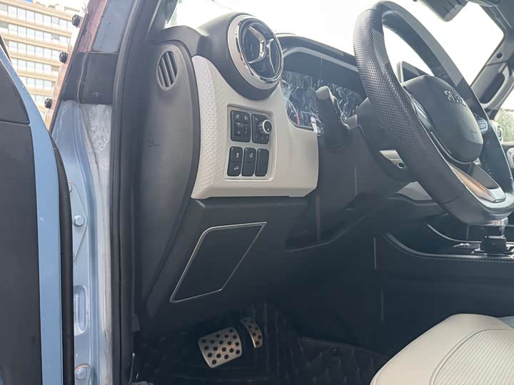 Фото 13 - BAIC Beijing BJ40