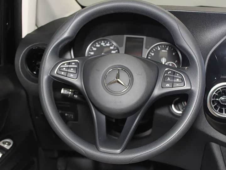 Фото 11 - Mercedes-Benz Vito