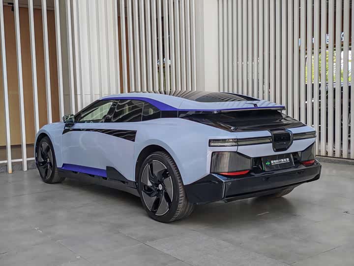 Фото 7 - HiPhi Z