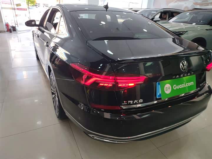 Фото 5 - Volkswagen Passat