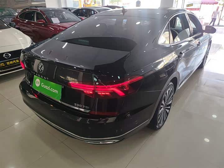 Фото 7 - Volkswagen Passat