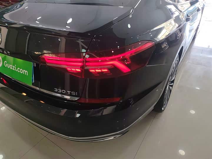 Фото 8 - Volkswagen Passat