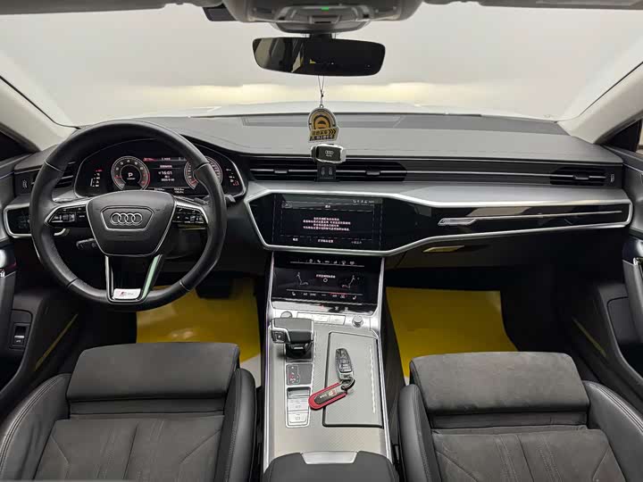 Фото 14 - Audi A7