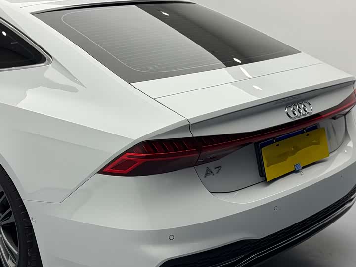 Фото 5 - Audi A7