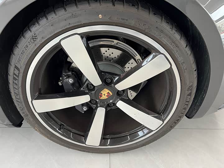 Фото 9 - Porsche 911