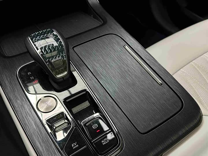 Фото 11 - GAC Trumpchi GS8