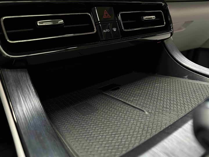 Фото 12 - GAC Trumpchi GS8