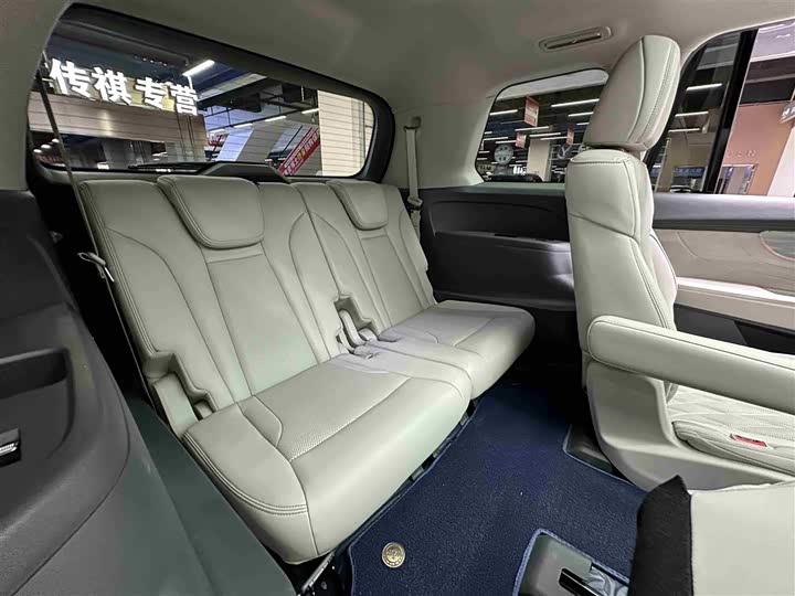 Фото 30 - GAC Trumpchi GS8