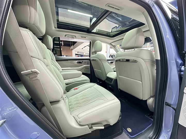 Фото 31 - GAC Trumpchi GS8