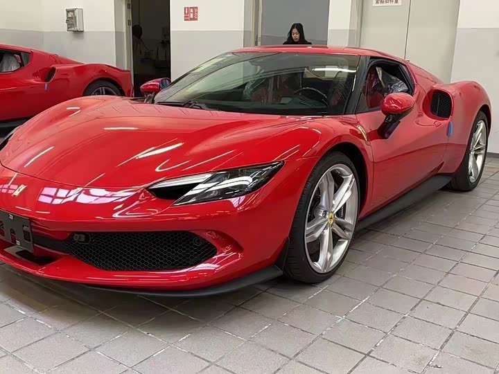 Фото 1 - Ferrari 296