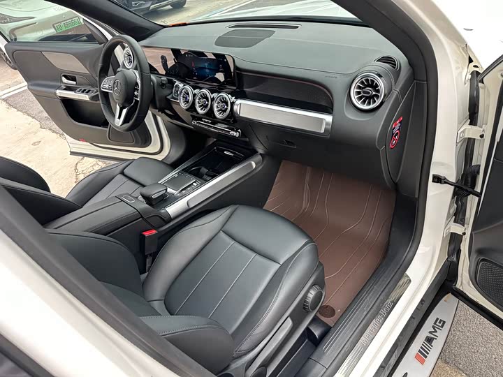 Фото 19 - Mercedes-Benz GLB-Class