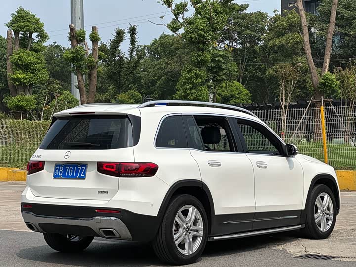 Фото 6 - Mercedes-Benz GLB-Class