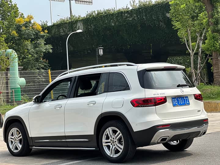 Фото 7 - Mercedes-Benz GLB-Class