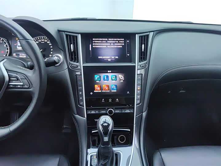 Фото 13 - Infiniti Q50L