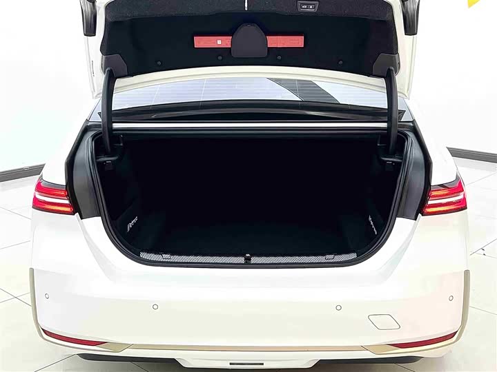 Фото 21 - BMW 5 Series