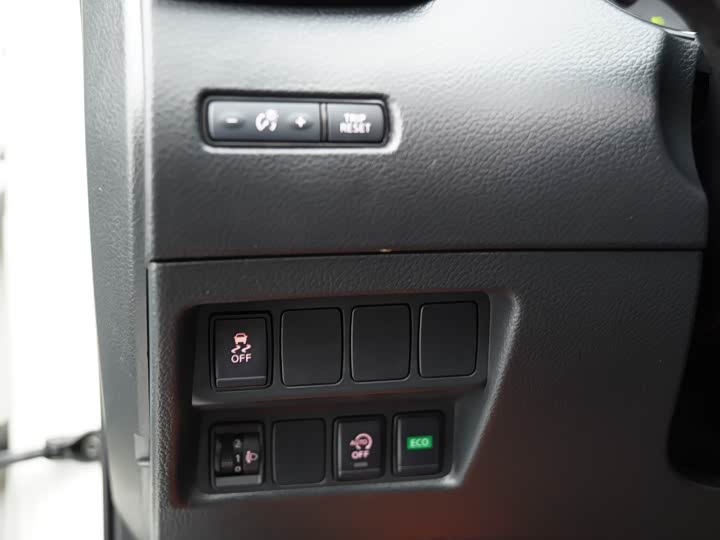 Фото 10 - Nissan X-Trail