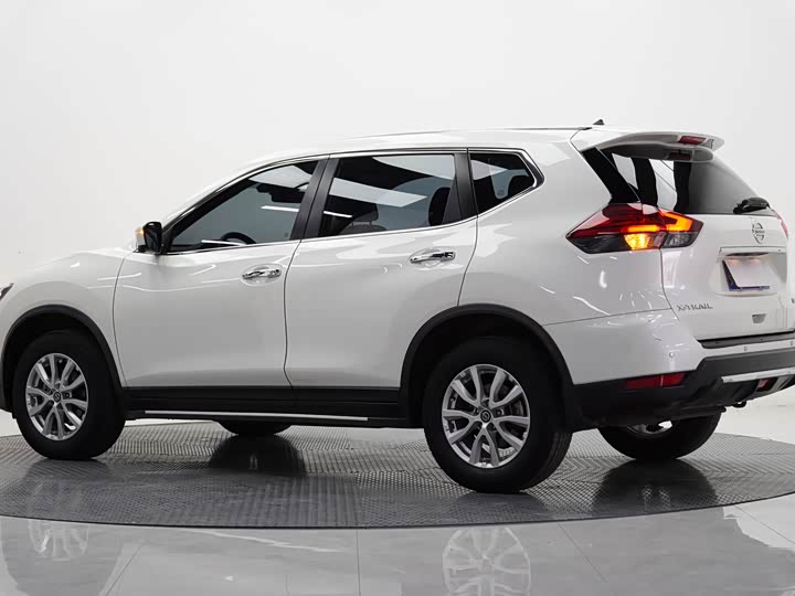 Фото 3 - Nissan X-Trail