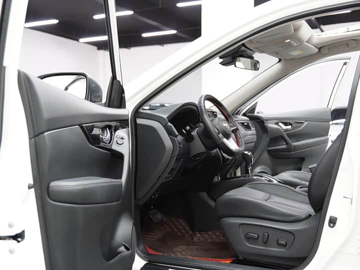 Фото 8 - Nissan X-Trail