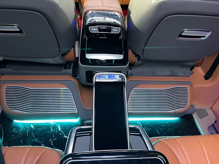 Фото 18 - Mercedes-Benz Vito