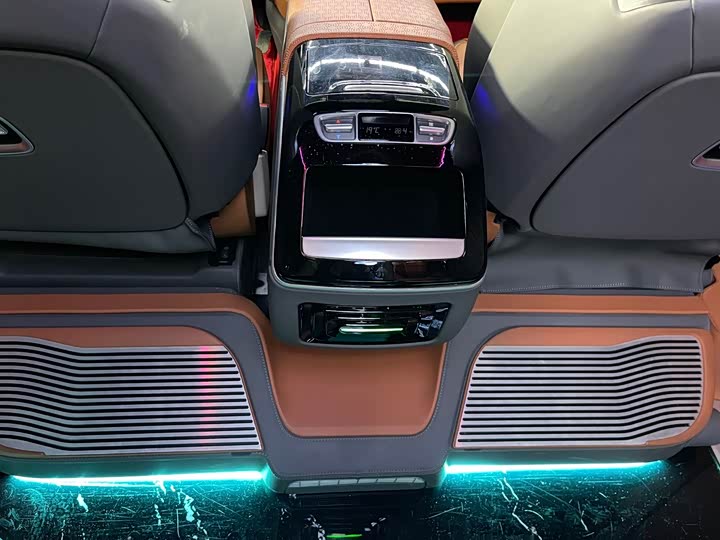 Фото 19 - Mercedes-Benz Vito