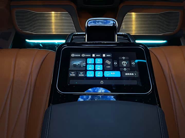 Фото 24 - Mercedes-Benz Vito