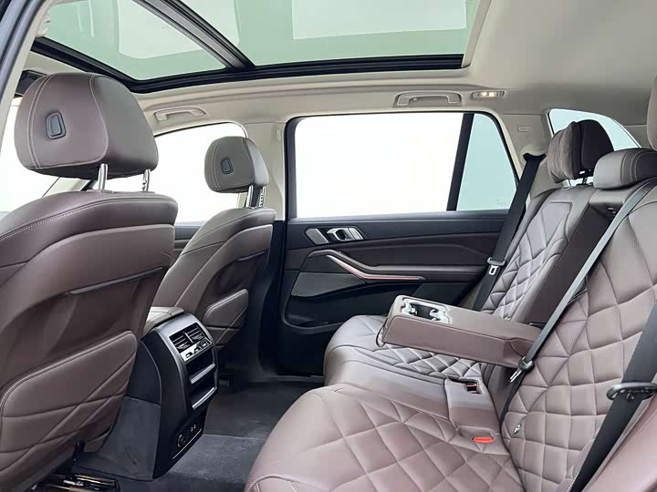 Фото 14 - BMW X5