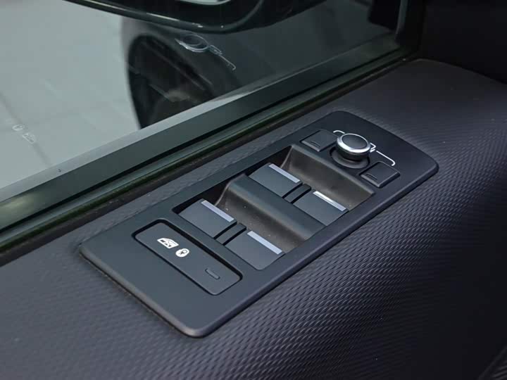 Фото 17 - Land Rover Discovery