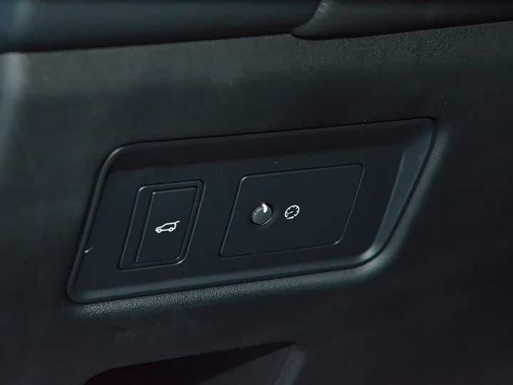 Фото 18 - Land Rover Discovery