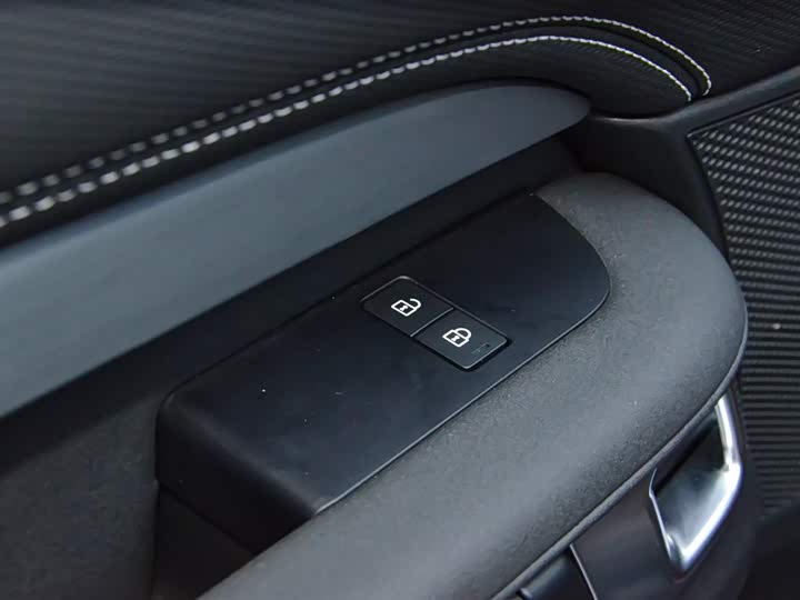 Фото 21 - Land Rover Discovery