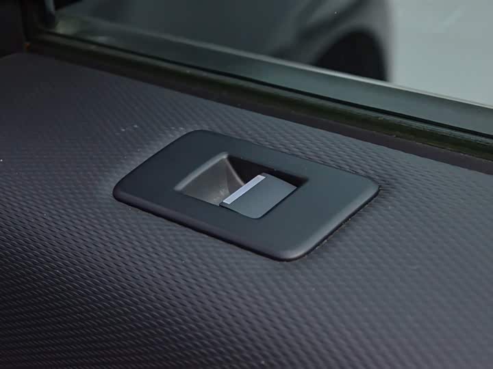 Фото 22 - Land Rover Discovery