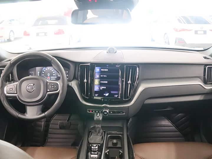 Фото 5 - Volvo XC60