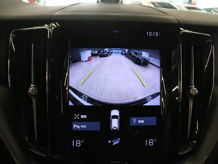 Фото 8 - Volvo XC60