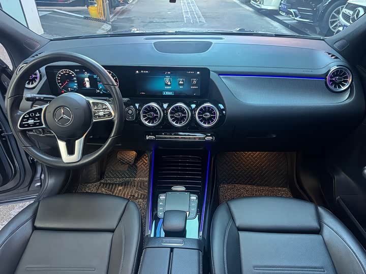 Фото 13 - Mercedes-Benz GLA-Class