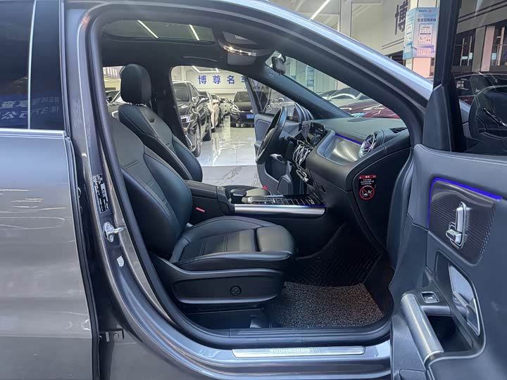 Фото 18 - Mercedes-Benz GLA-Class