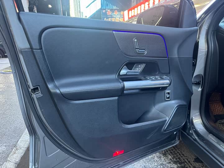 Фото 7 - Mercedes-Benz GLA-Class