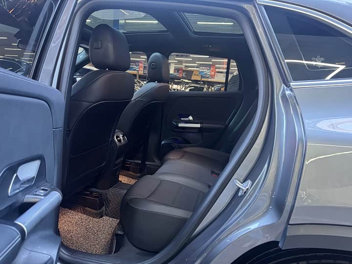 Фото 8 - Mercedes-Benz GLA-Class