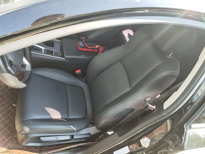 Фото 15 - Honda Accord