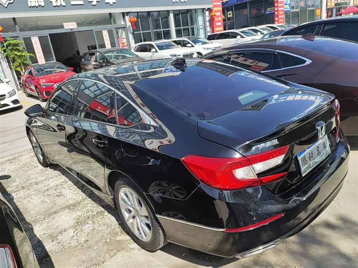 Фото 5 - Honda Accord