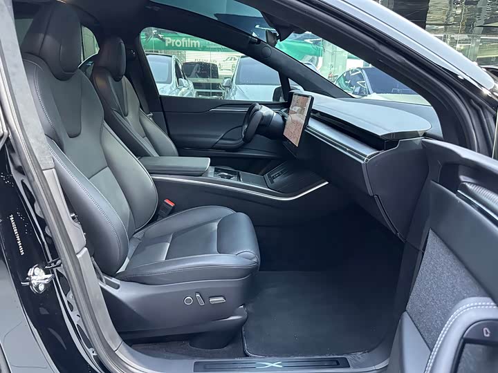 Фото 8 - Tesla Model X