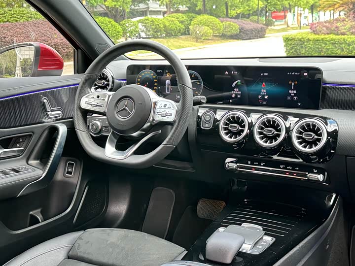 Фото 4 - Mercedes-Benz A-Class