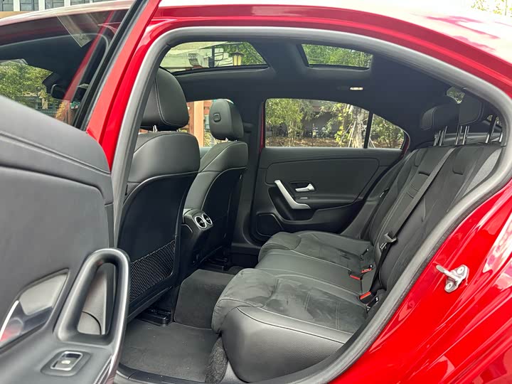 Фото 6 - Mercedes-Benz A-Class