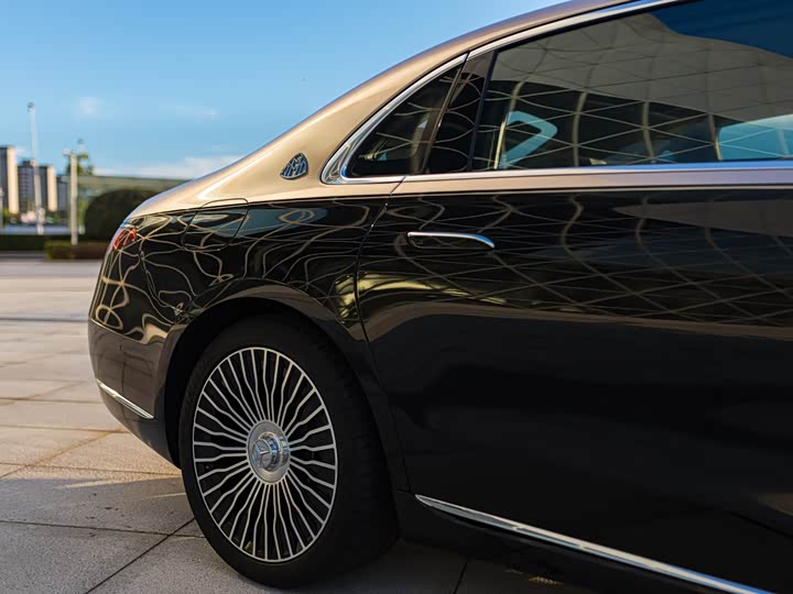 Фото 6 - Mercedes-Benz Maybach S-Class