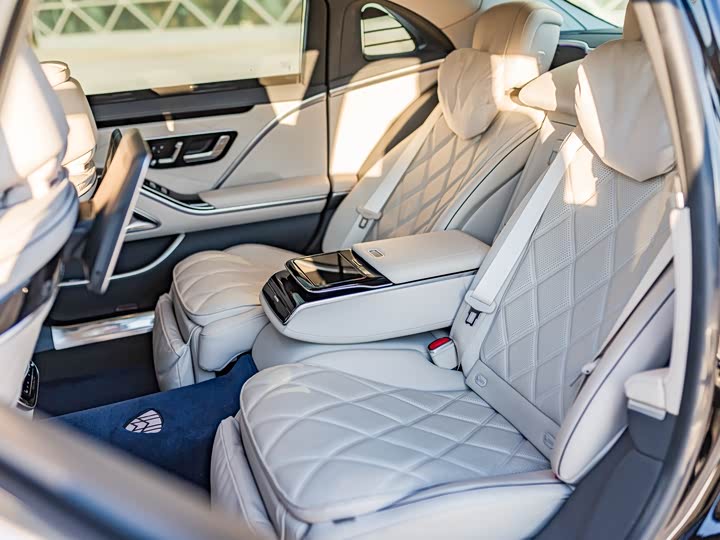Фото 8 - Mercedes-Benz Maybach S-Class