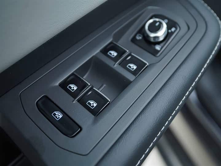 Фото 10 - Volkswagen Teramont Pro